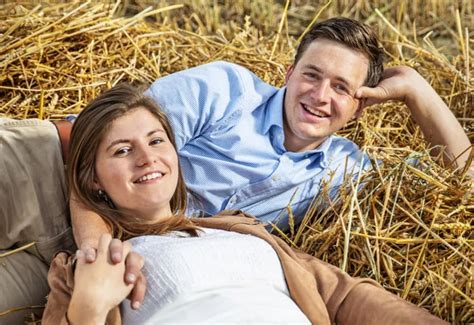 celine boer zoekt vrouw|Bart & Céline uit ‘Boer zkt. vrouw’ verwelkomen dochtertje Alice.